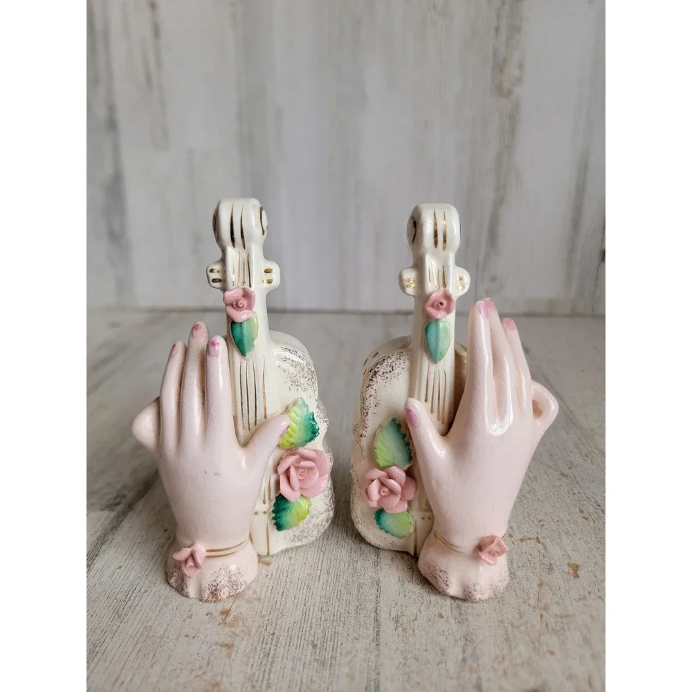 Vintage salt pepper‎ shaker Violin hand rose kitchen set home decor unique